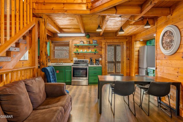 4210 S Boogertown Road, Sevierville, TN 37876