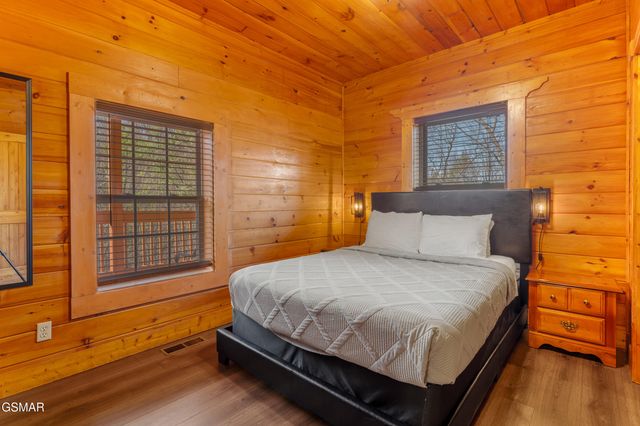 4210 S Boogertown Road, Sevierville, TN 37876