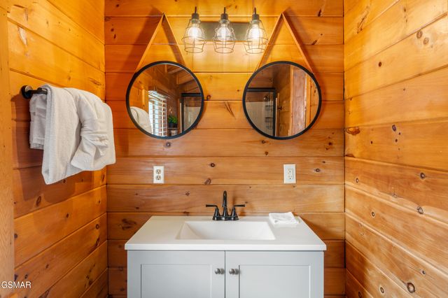 4210 S Boogertown Road, Sevierville, TN 37876