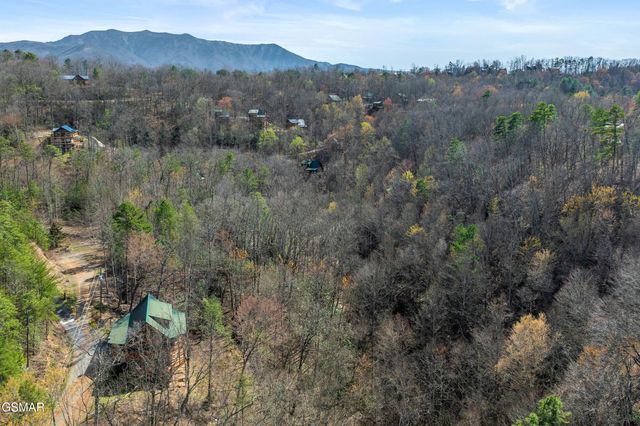 4210 S Boogertown Road, Sevierville, TN 37876