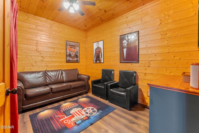 4210 S Boogertown Road, Sevierville, TN 37876