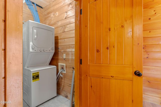 4210 S Boogertown Road, Sevierville, TN 37876