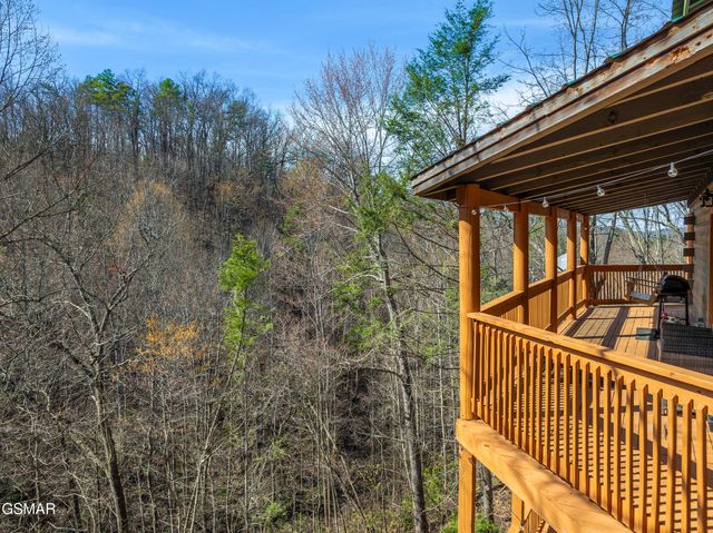 4210 S Boogertown Road, Sevierville, TN 37876