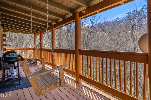 4210 S Boogertown Road, Sevierville, TN 37876