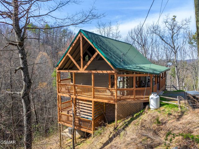 4210 S Boogertown Road, Sevierville, TN 37876