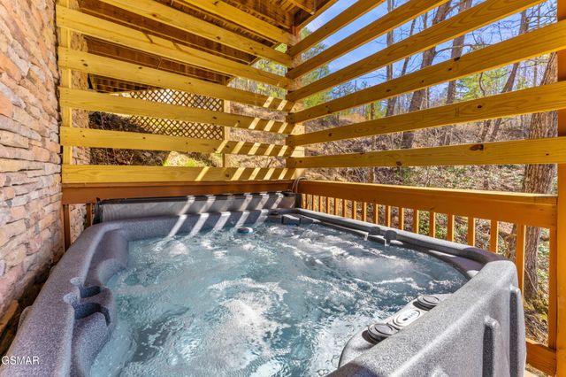 4210 S Boogertown Road, Sevierville, TN 37876