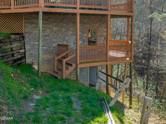 4210 S Boogertown Road, Sevierville, TN 37876