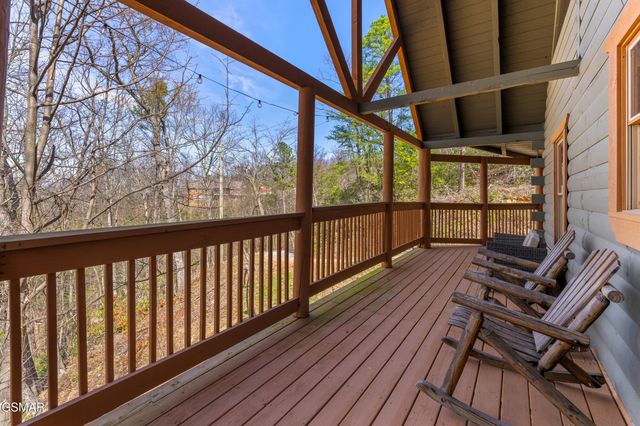 4210 S Boogertown Road, Sevierville, TN 37876