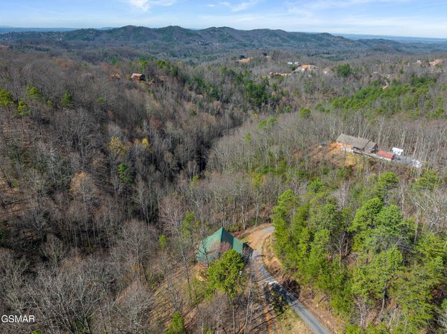 4210 S Boogertown Road, Sevierville, TN 37876