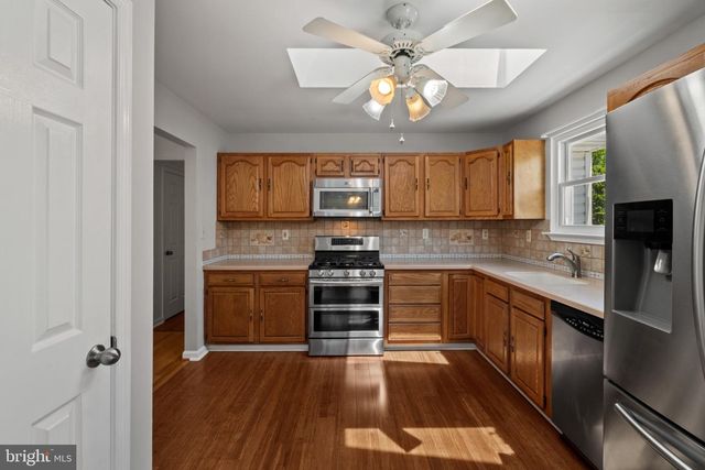 12 SNUG LAGOON CT, Baltimore, MD 21220