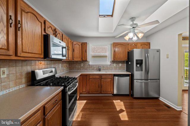 12 SNUG LAGOON CT, Baltimore, MD 21220