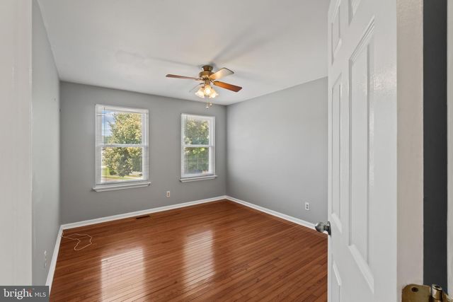 12 SNUG LAGOON CT, Baltimore, MD 21220