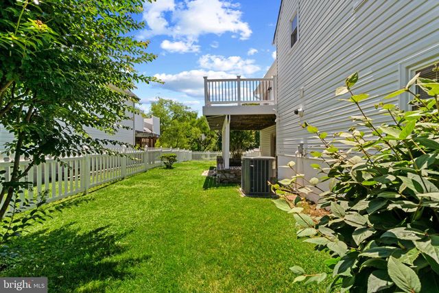 12 SNUG LAGOON CT, Baltimore, MD 21220
