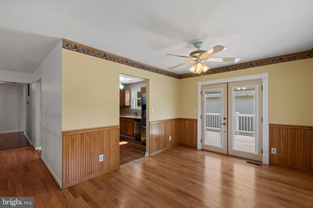 12 SNUG LAGOON CT, Baltimore, MD 21220