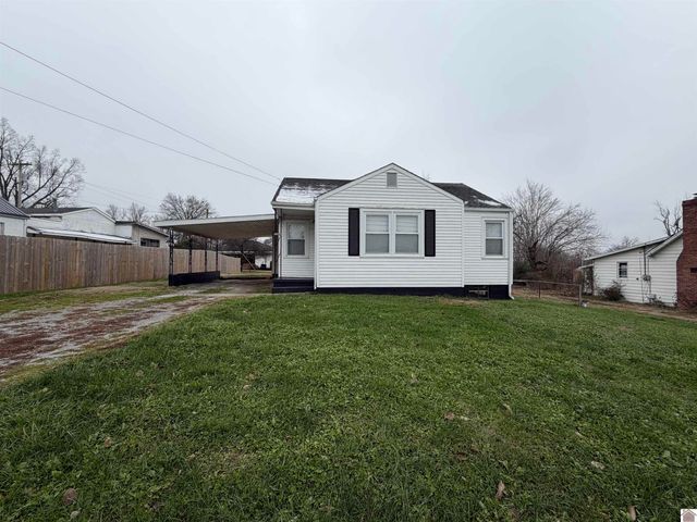 132 E Young Street, Princeton, KY 42445