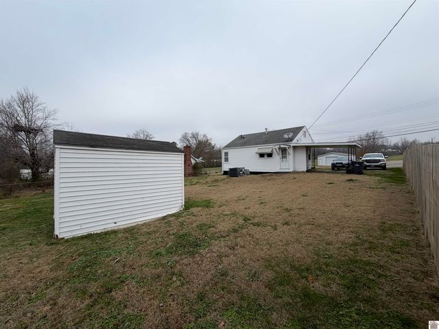 132 E Young Street, Princeton, KY 42445