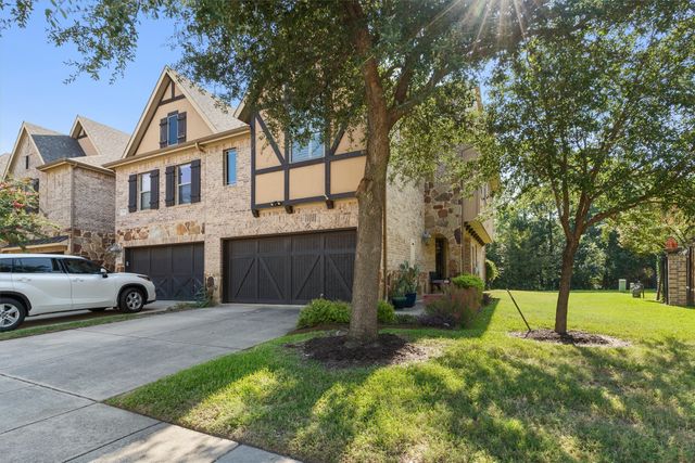 925 Brook Forest Lane, Euless, TX 76039