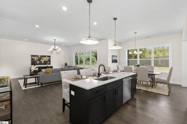 6910 Mountain View Road, Taylors, SC 29687