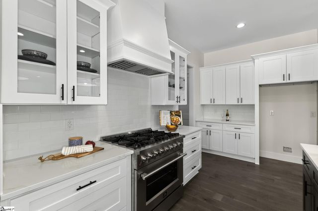 6910 Mountain View Road, Taylors, SC 29687