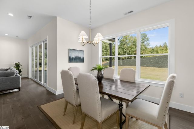 6910 Mountain View Road, Taylors, SC 29687