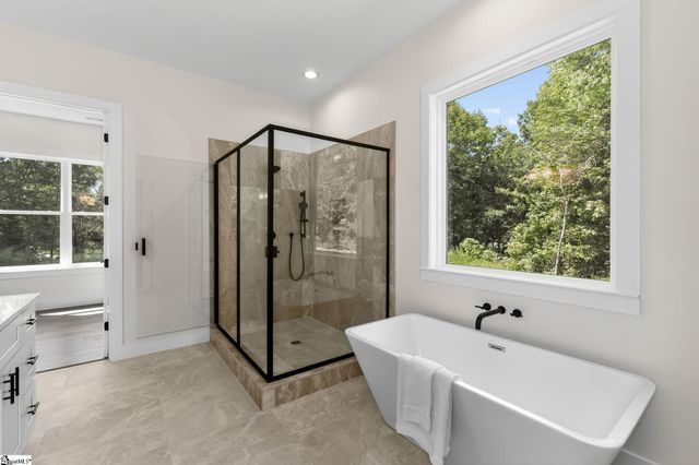 6910 Mountain View Road, Taylors, SC 29687