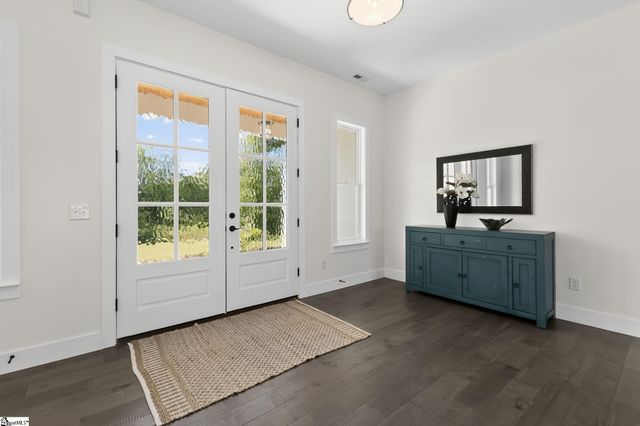 6910 Mountain View Road, Taylors, SC 29687