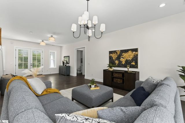 6910 Mountain View Road, Taylors, SC 29687