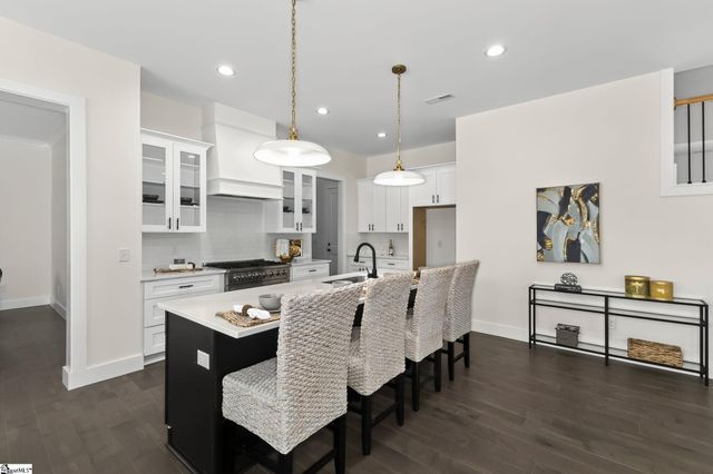 6910 Mountain View Road, Taylors, SC 29687