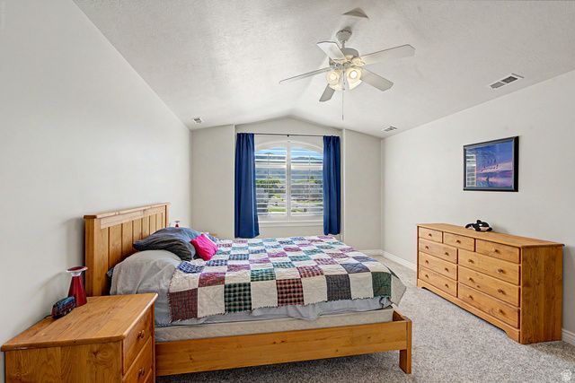 1366 FOX POINTE DR, Kaysville, UT 84037