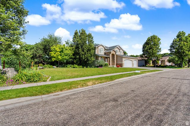 1366 FOX POINTE DR, Kaysville, UT 84037