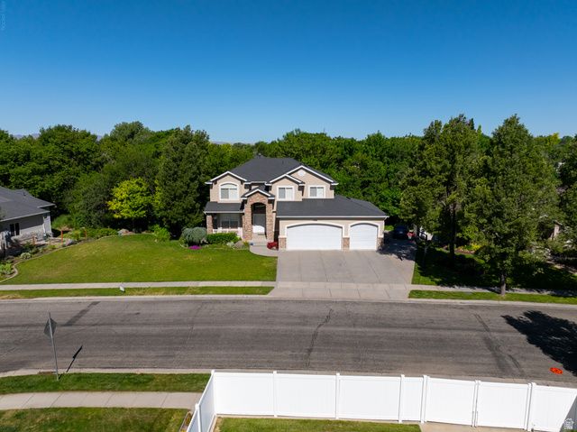 1366 FOX POINTE DR, Kaysville, UT 84037
