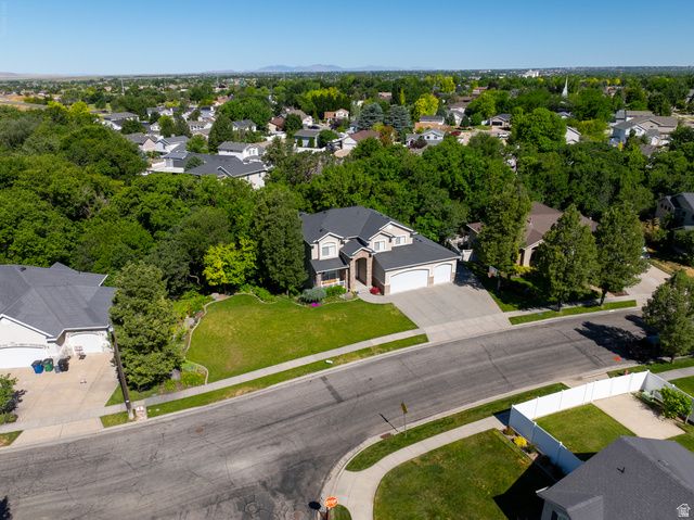 1366 FOX POINTE DR, Kaysville, UT 84037