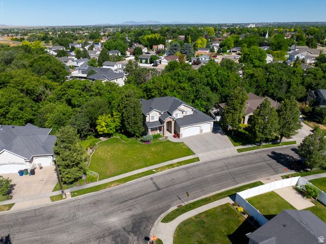 1366 FOX POINTE DR, Kaysville, UT 84037