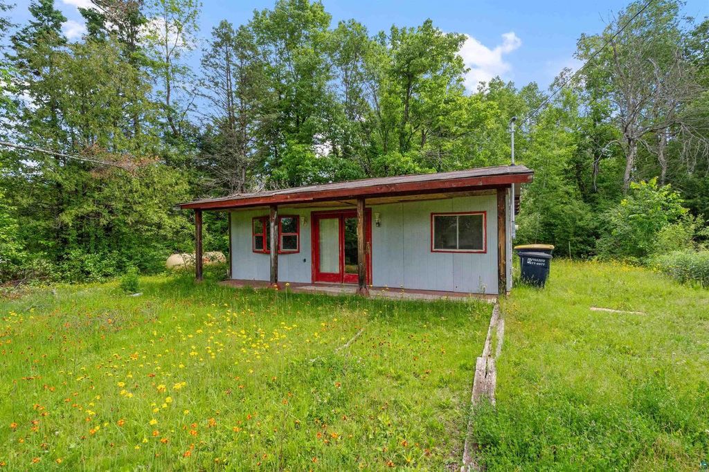 6028 S State Hwy 35, Superior, WI 54880