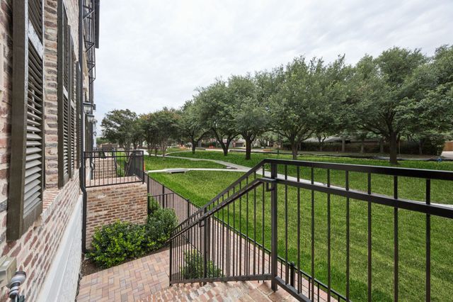14932 Oak Street, Addison, TX 75001