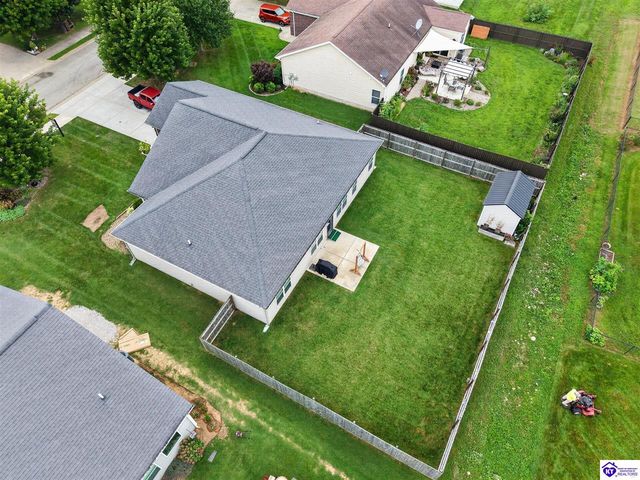 358 Vineland Place Drive, Vine Grove, KY 40175