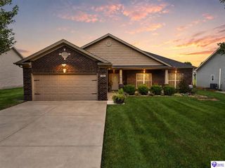 358 Vineland Place Drive, Vine Grove, KY 40175