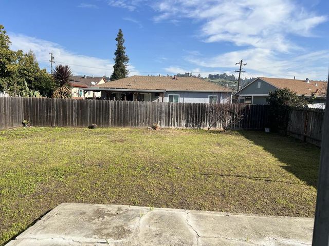 25482 Franklin Ave, Hayward, CA 94544