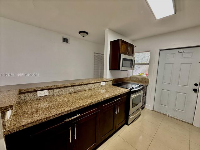 1540 SW 5th Pl 2A, Fort Lauderdale, FL 33312