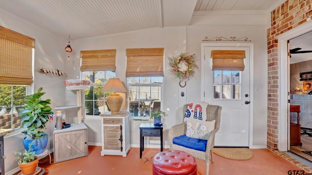 336 Kingdom Blvd, Lindale, TX 75771