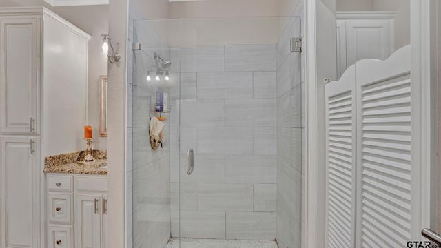 336 Kingdom Blvd, Lindale, TX 75771