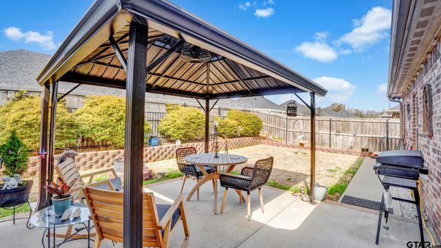 336 Kingdom Blvd, Lindale, TX 75771