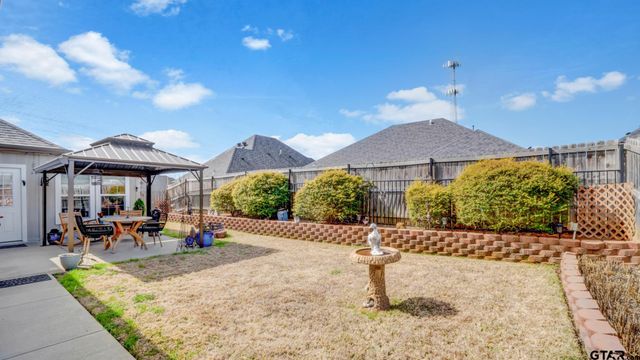 336 Kingdom Blvd, Lindale, TX 75771