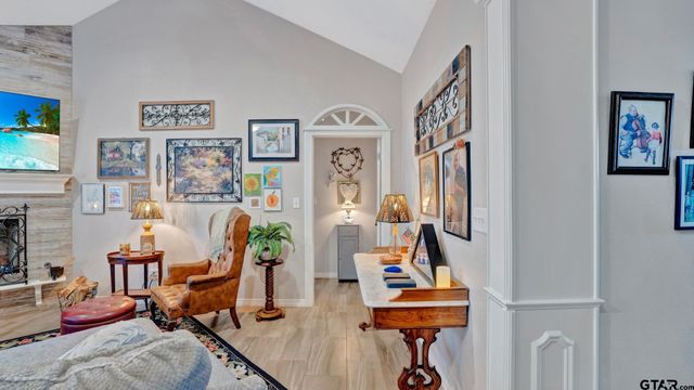 336 Kingdom Blvd, Lindale, TX 75771