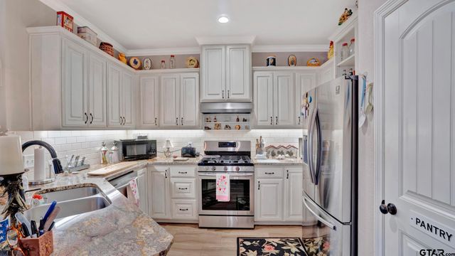 336 Kingdom Blvd, Lindale, TX 75771