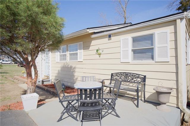 215 E Mary Street, Lansing, KS 66043