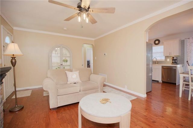 215 E Mary Street, Lansing, KS 66043