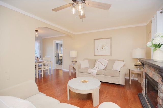 215 E Mary Street, Lansing, KS 66043