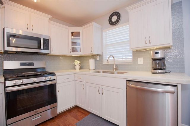 215 E Mary Street, Lansing, KS 66043