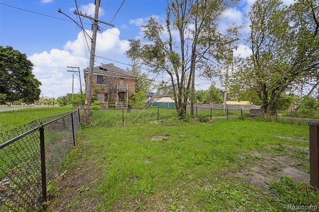 1728 Pingree Street, Detroit, MI 48206